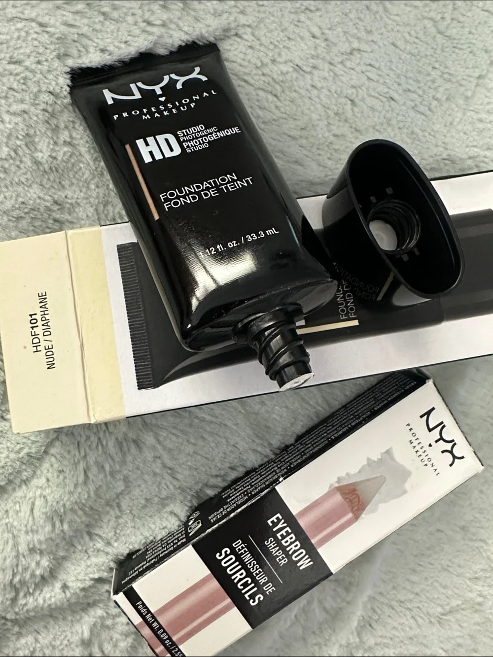 NWT NYX Professional Makeup HD Foundation + Eyebrow Shaper